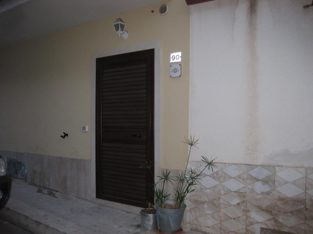 Casa Vacanze Le Rose Marina di Ragusa Exteriör bild